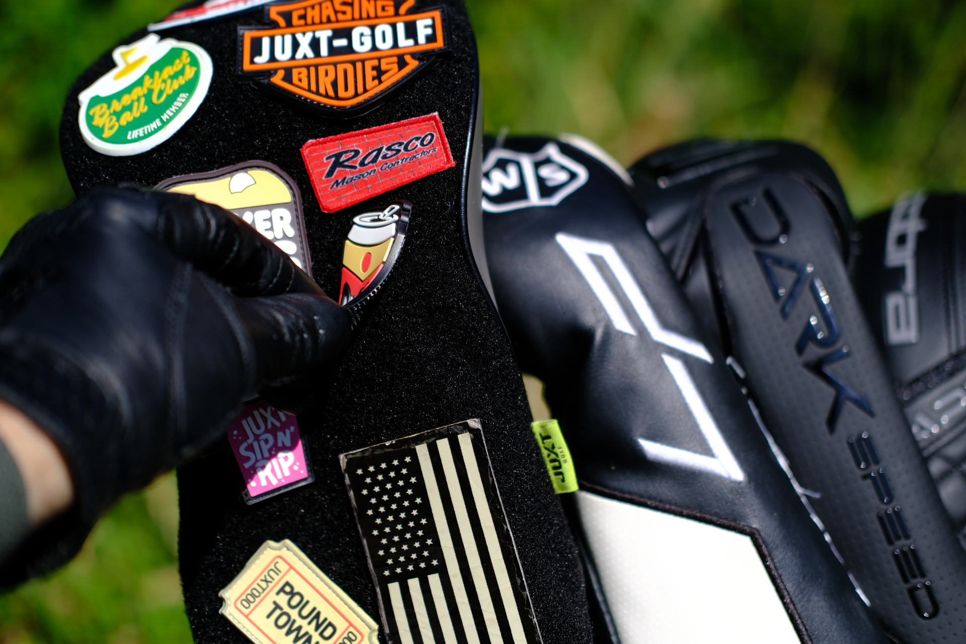 JUXT Golf headcover with morale patches